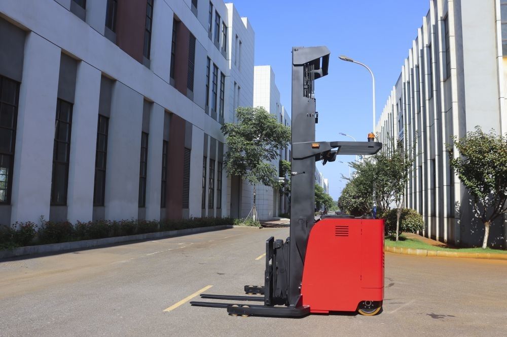 2 Ton Electric Reach Truck Polyurethane Tire 1400mm Wheelbase